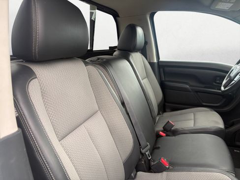 Used 2018 Nissan Titan S w/ HD Front GAWR Package AWD/4WD image 11