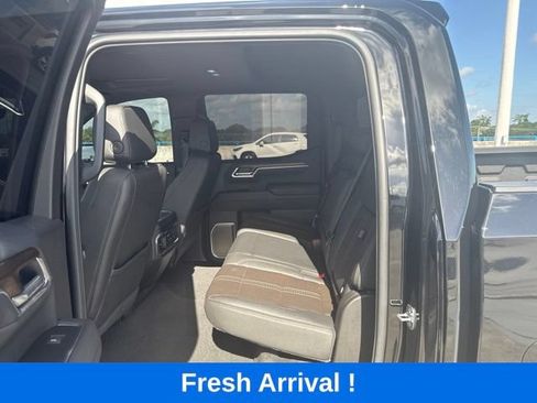 Used 2026 Chevrolet Silverado 1500 High Country w/ Technology Package AWD/4WD image 3