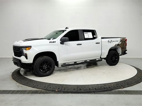 Used 2024 Chevrolet Silverado 1500 Custom Trail Boss w/ Realtree Special Edition image 3