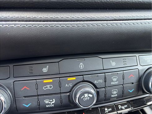Used 2022 Dodge Durango GT AWD/4WD image 30