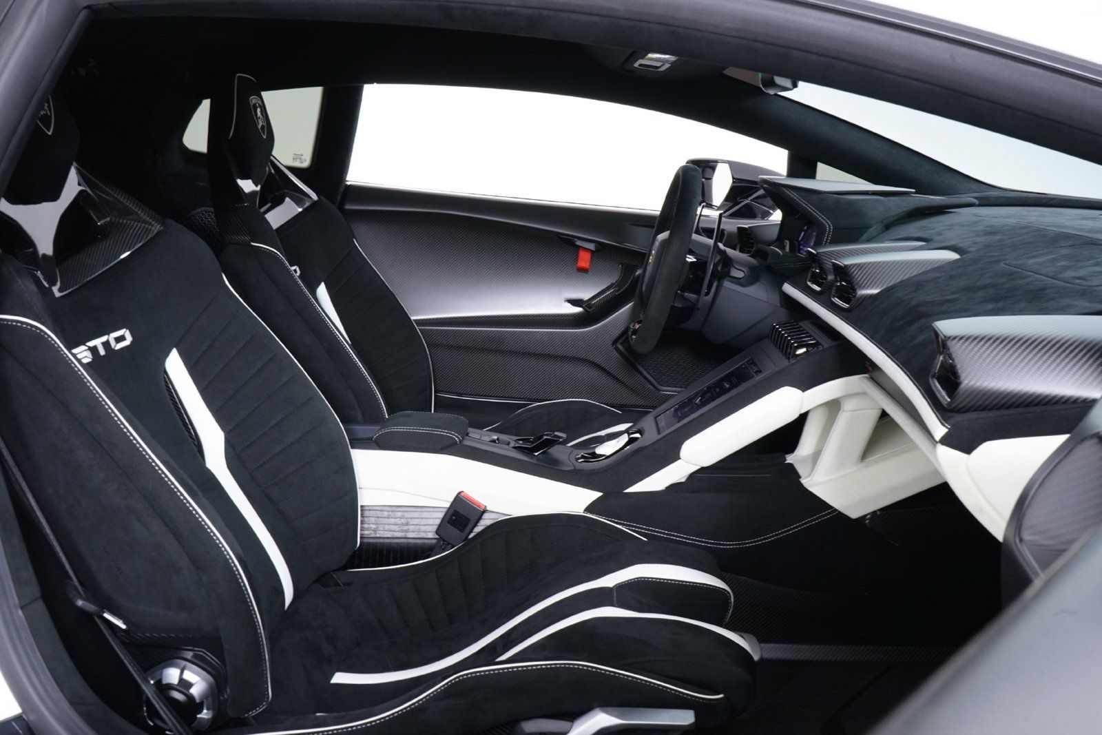 Used 2023 Lamborghini Huracan STO RWD image 25
