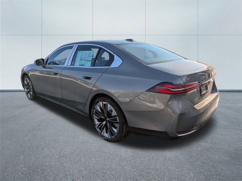 New 2026 BMW 530i xDrive 530i xDrive w/ Premium Package image 5