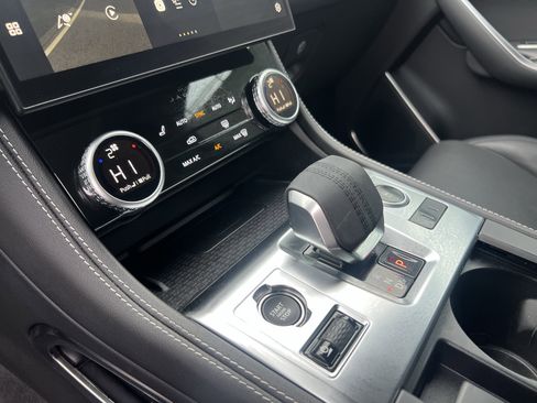 Certified 2025 Jaguar F-PACE R-Dynamic S image 24