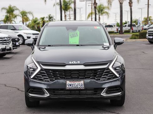 Used 2024 Kia Sportage EX FWD image 2