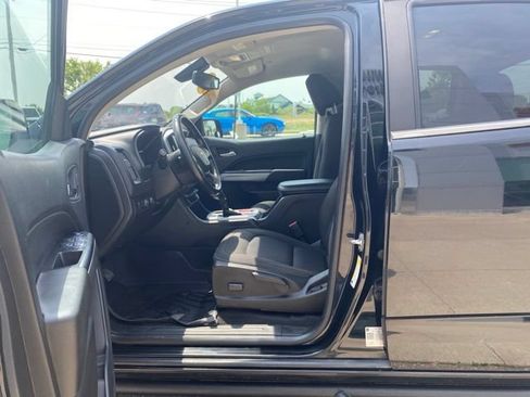 Used 2020 Chevrolet Colorado LT w/ LT Convenience Package AWD/4WD image 11