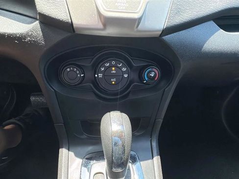 Used 2012 Ford Fiesta SE FWD image 37