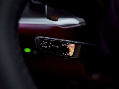 Used 2024 Porsche Cayenne Coupe image 55