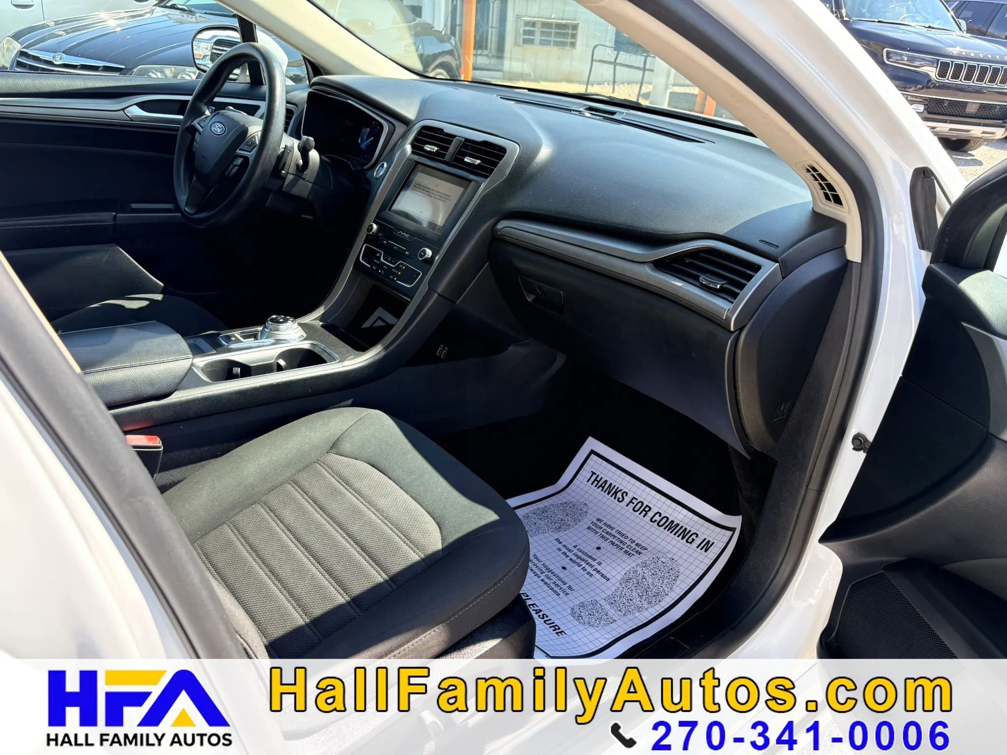 Used 2019 Ford Fusion SE FWD image 14