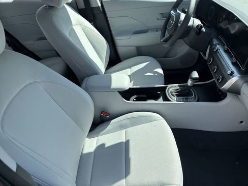 New 2025 Hyundai Kona SE FWD image 21