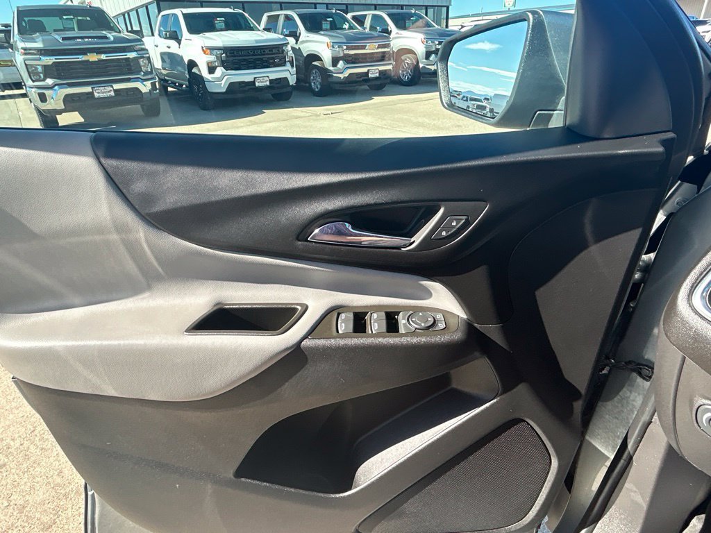 Used 2023 Chevrolet Equinox LT w/ LPO, Floor Liner Package AWD/4WD image 20