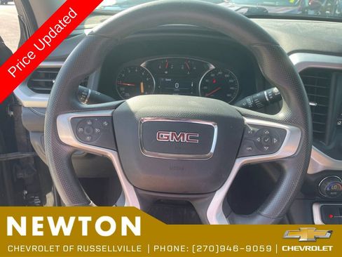 Used 2023 GMC Acadia SLE FWD image 8