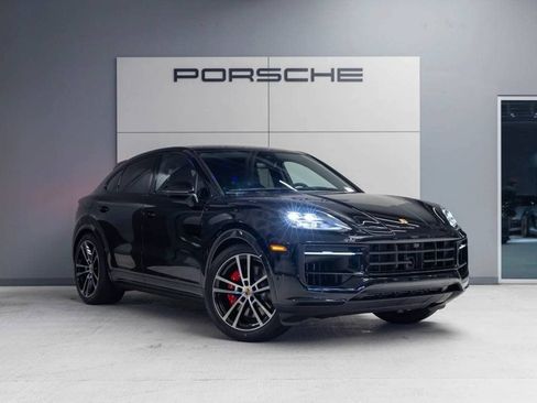 Certified 2026 Porsche Cayenne S AWD/4WD image 9