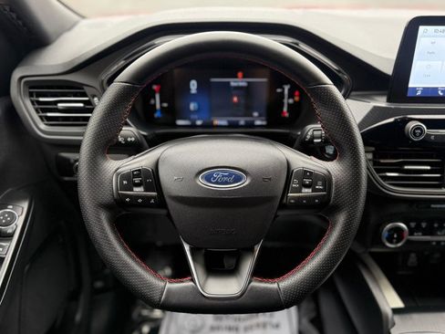Used 2025 Ford Escape ST-Line image 13
