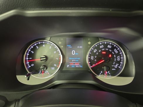 Used 2022 Toyota RAV4 LE AWD/4WD image 18