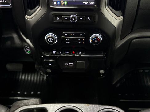 Used 2025 Chevrolet Silverado 3500 W/T image 19