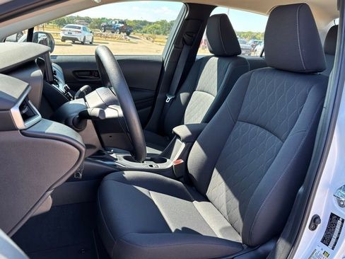 Used 2025 Toyota Corolla LE image 11