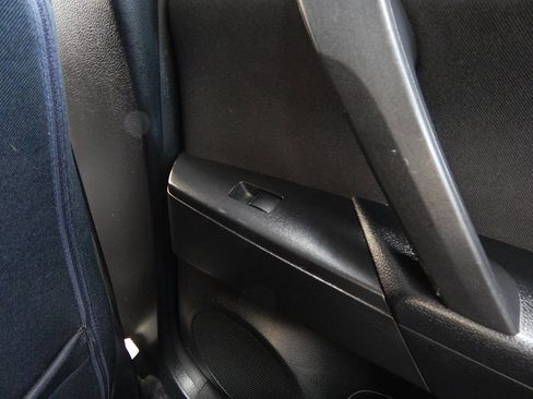 Used 2013 MAZDA MAZDA3 i Sport image 21