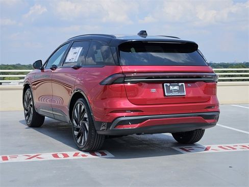 New 2025 Lincoln Nautilus Reserve w/ Jet Appearance Package image 5