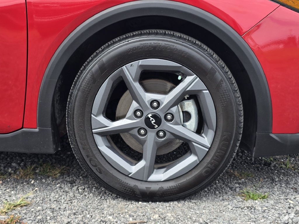 Certified 2025 Kia K4 FWD image 11