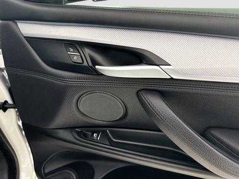 Used 2017 BMW X5 xDrive50i image 31