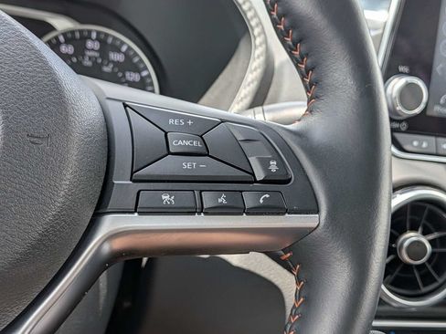 Used 2025 Nissan Sentra SR w/ SR Premium Package FWD image 31