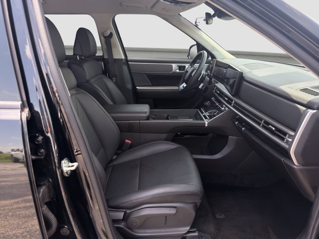 Used 2024 Hyundai Santa Fe SEL FWD image 18