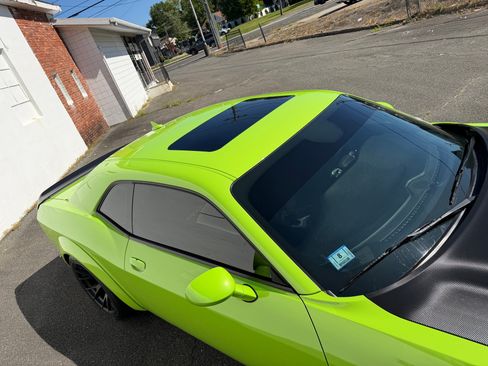 Used 2019 Dodge Challenger SRT Hellcat RWD image 23