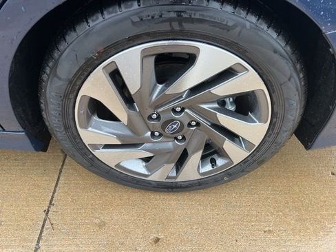 Used 2025 Subaru Legacy Limited image 10