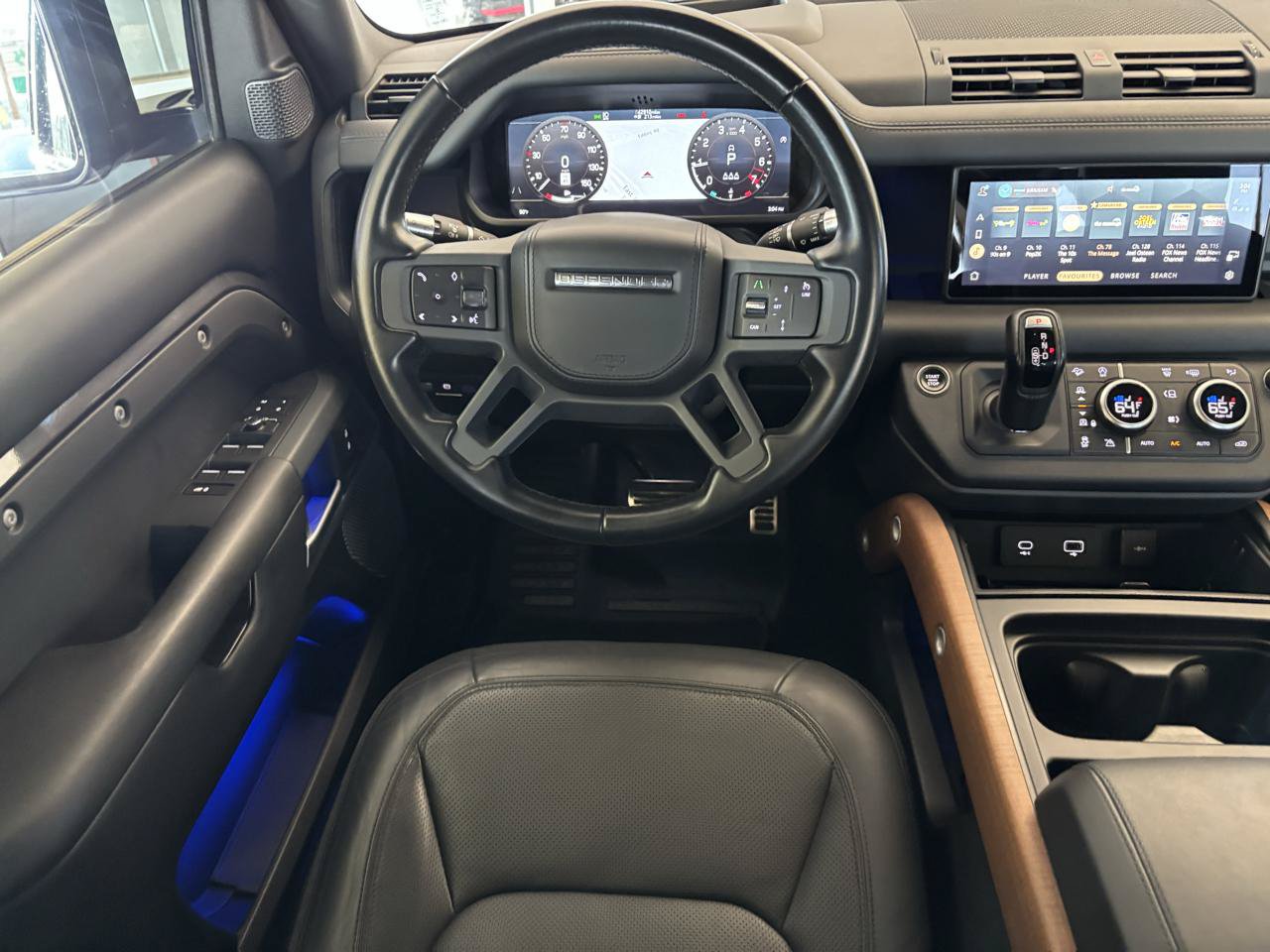 Used 2022 Land Rover Defender 110 X AWD/4WD image 12