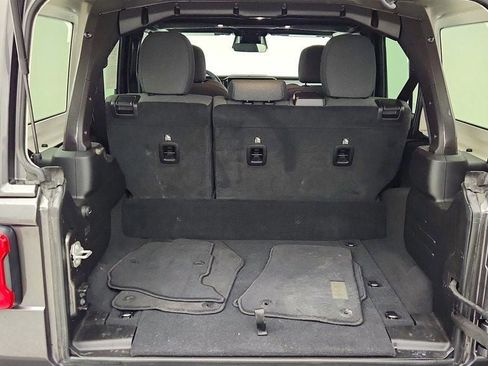 Used 2025 Jeep Wrangler Unlimited Sahara image 22