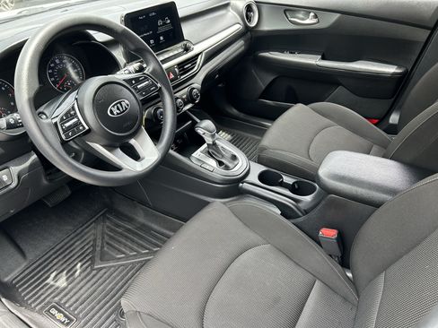 Used 2021 Kia Forte LXS FWD image 16