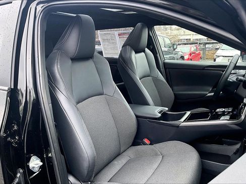 Used 2025 Toyota bZ4X FWD image 7