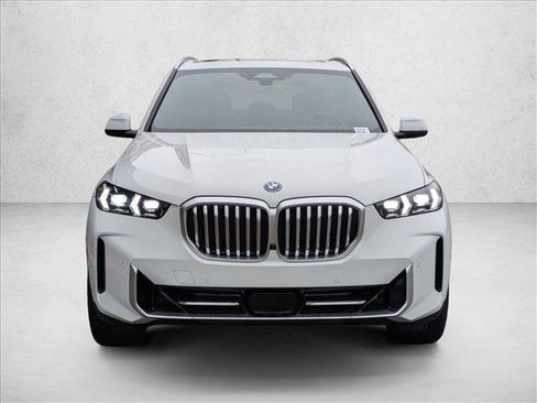 New 2026 BMW X5 xDrive50e w/ Premium Package image 5