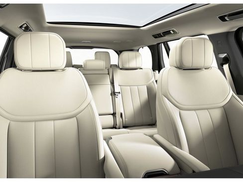 New 2026 Land Rover Range Rover Long Wheelbase SE AWD/4WD image 6