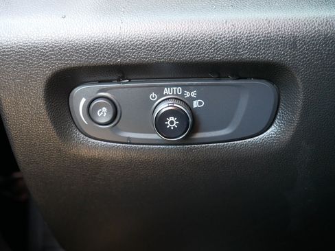 Used 2023 Chevrolet Traverse LT w/ LT Premium Package image 26