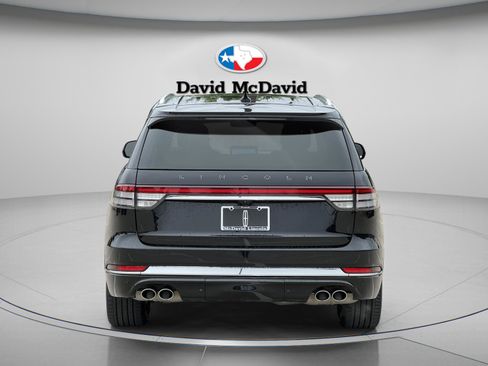 Certified 2024 Lincoln Aviator Black Label w/ Class IV Trailer Tow Package AWD/4WD image 6