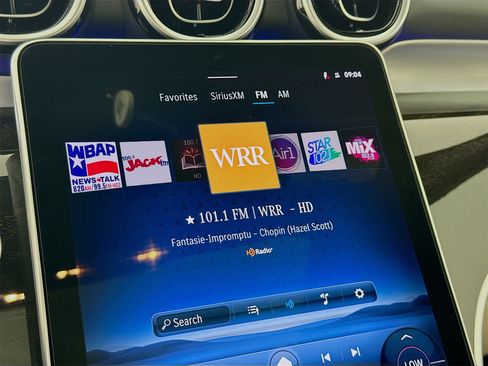 Certified 2025 Mercedes-Benz GLC 300 image 15