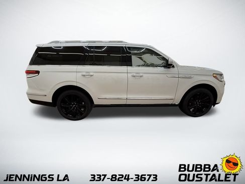 Used 2023 Lincoln Navigator Reserve image 6