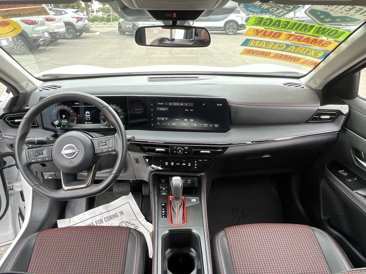 Used 2025 Nissan Kicks SR AWD/4WD image 18