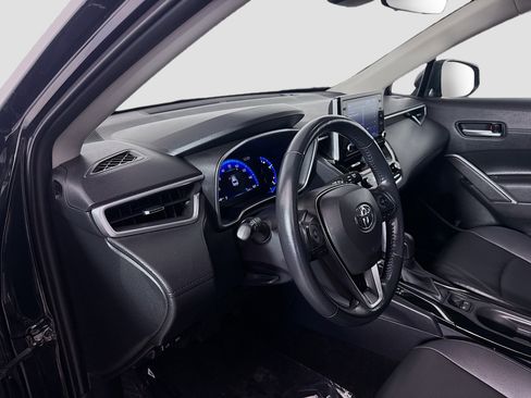 Used 2022 Toyota Corolla Cross XLE AWD/4WD image 23