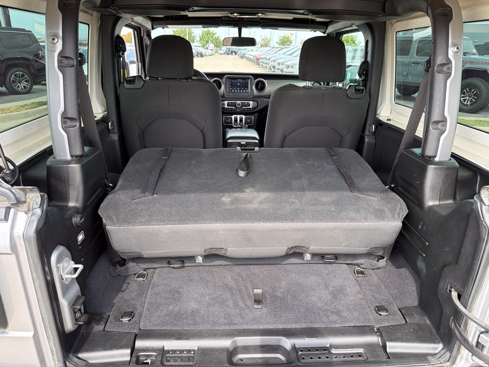 Used 2020 Jeep Wrangler Sport AWD/4WD image 17