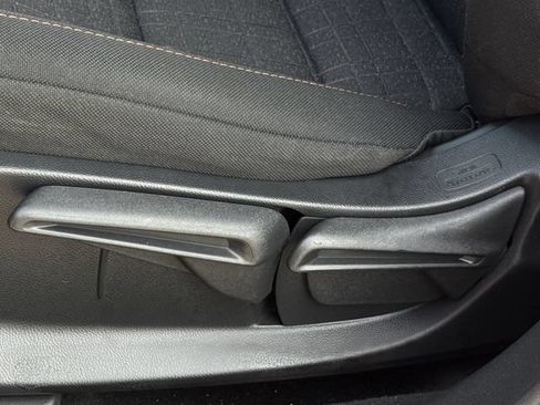 Used 2025 Honda HR-V Sport image 25
