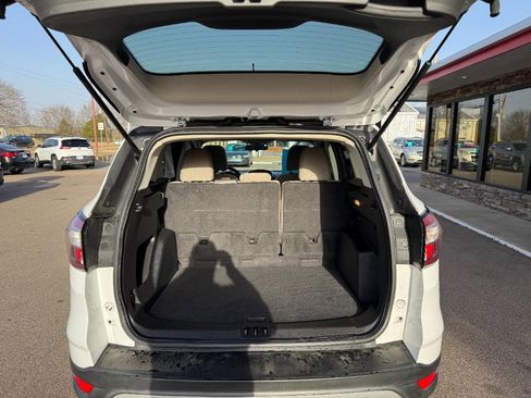 Used 2017 Ford Escape SE image 5