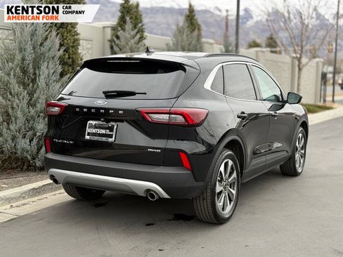 Used 2025 Ford Escape Platinum image 9