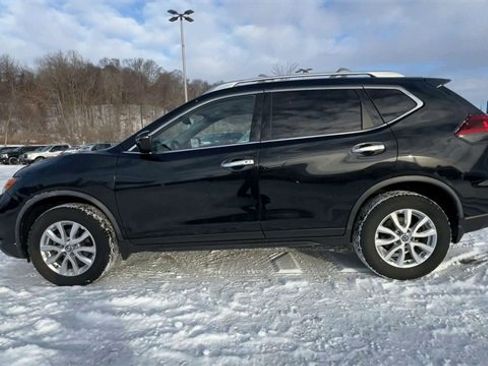 Used 2020 Nissan Rogue SV image 5