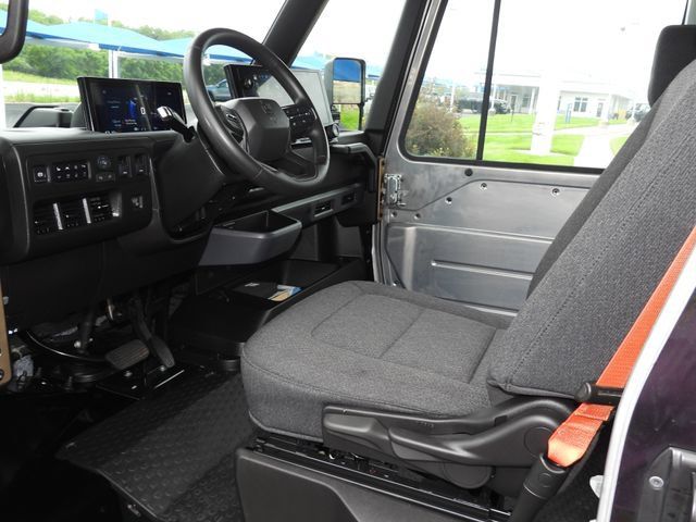 Used 2024 Chevrolet Brightdrop 400 w/ Commercial Equipment Package AWD/4WD image 24