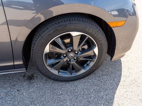 Used 2023 Honda Odyssey Elite image 9