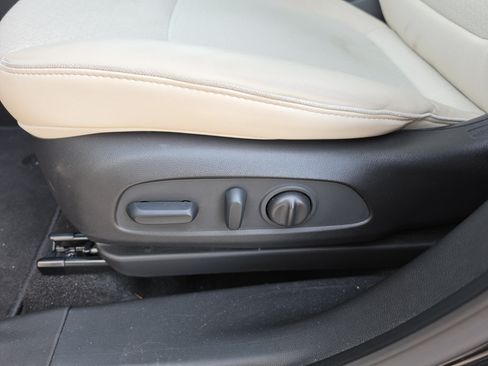 Certified 2023 Buick Encore GX Preferred w/ Cold Weather Comfort Package FWD image 16