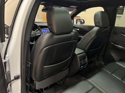 Used 2023 Cadillac XT4 Sport w/ Driver Assist Package image 31