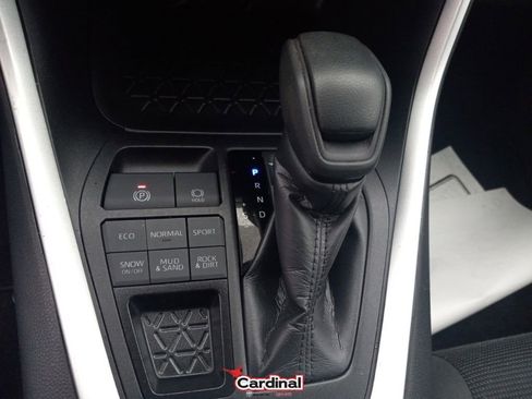 Used 2024 Toyota RAV4 LE image 31